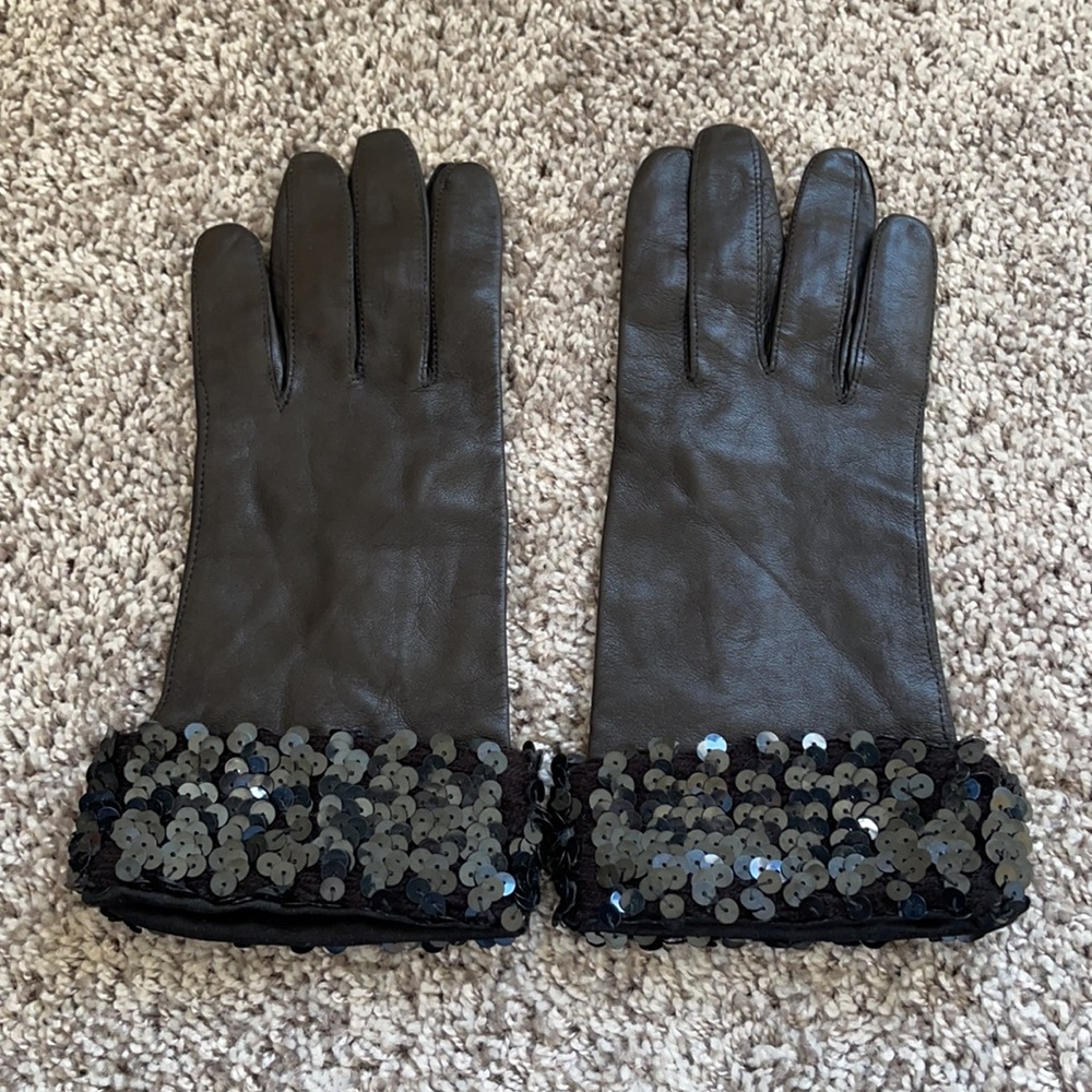 Vintage leather gloves
